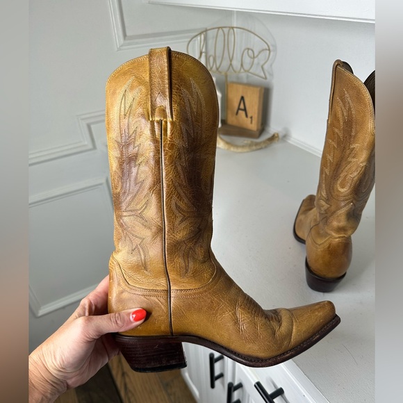 Charlie 1 Horse Tan Classic Embroidered Leather Western Boots – Women’s Size 7B - Picture 6 of 9